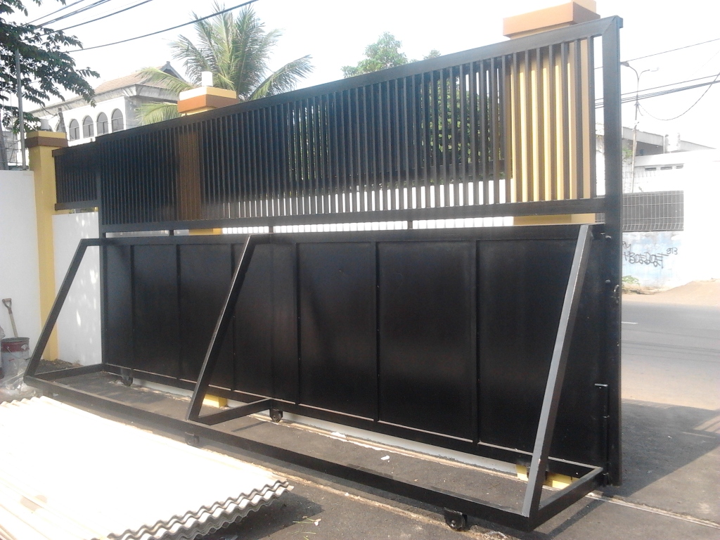 Pintu Pagar Plat Minimalis - DhigJaya Steel